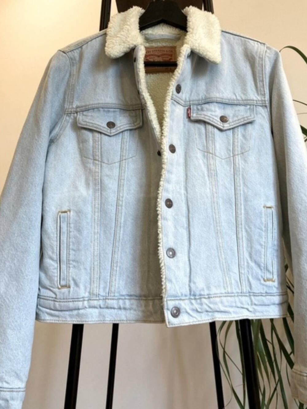 Levi's Light Blue Sherpa Denim Trucker Jacket - Picture 5 of 6